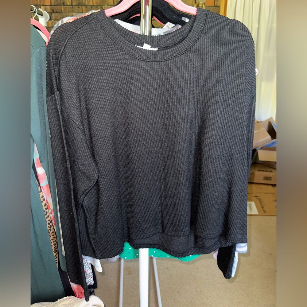 Time and Tru Black Ribbed Knit Top